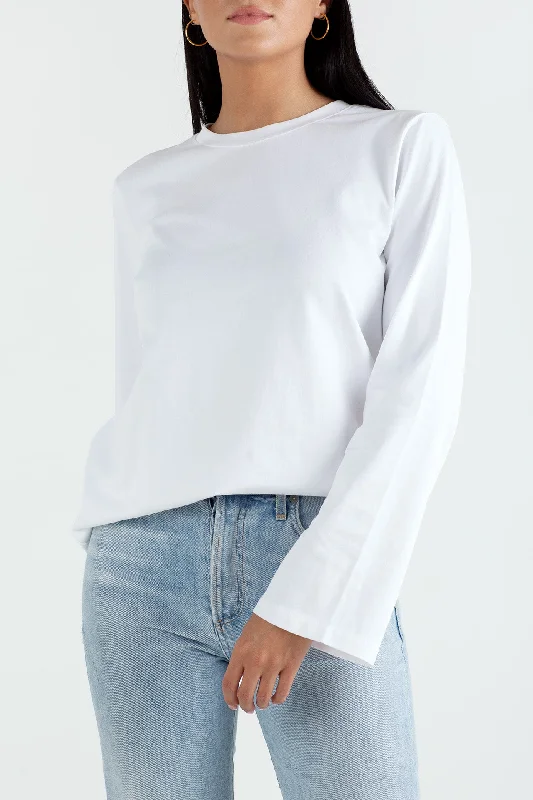 "The Anna Longsleeve" - Boyfriend T-shirt (White)